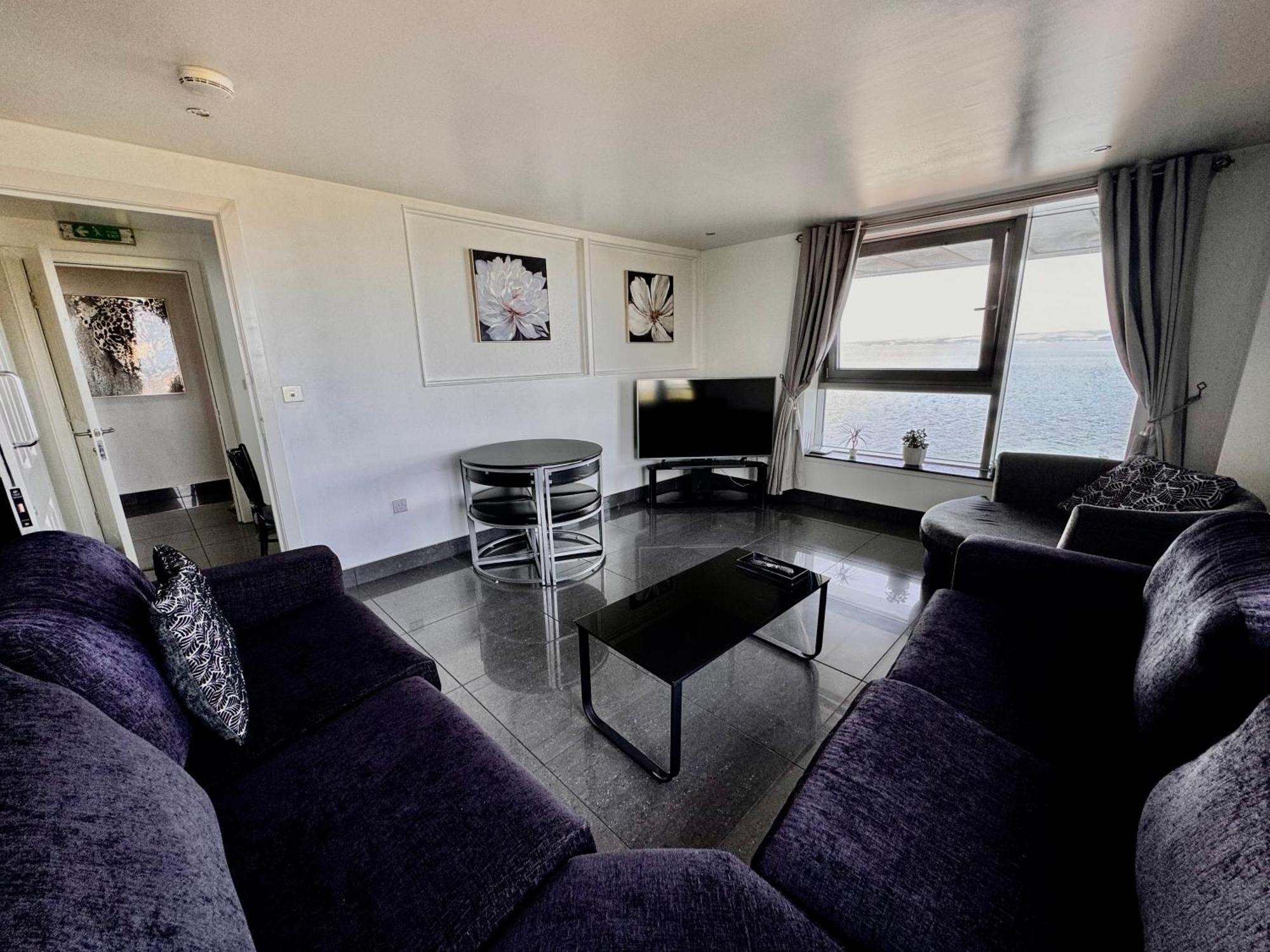 Ocean Park Apartments - Oceanfront - Free Parking And Fast Wifi 爱丁堡 外观 照片