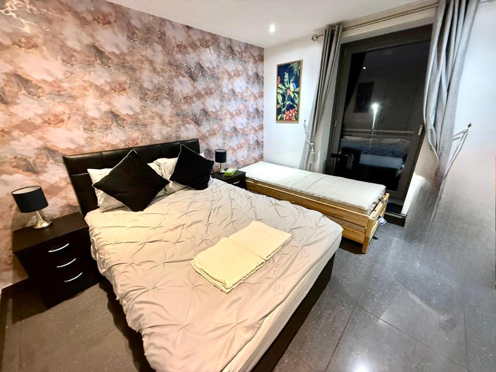 Ocean Park Apartments - Oceanfront - Free Parking And Fast Wifi 爱丁堡 外观 照片