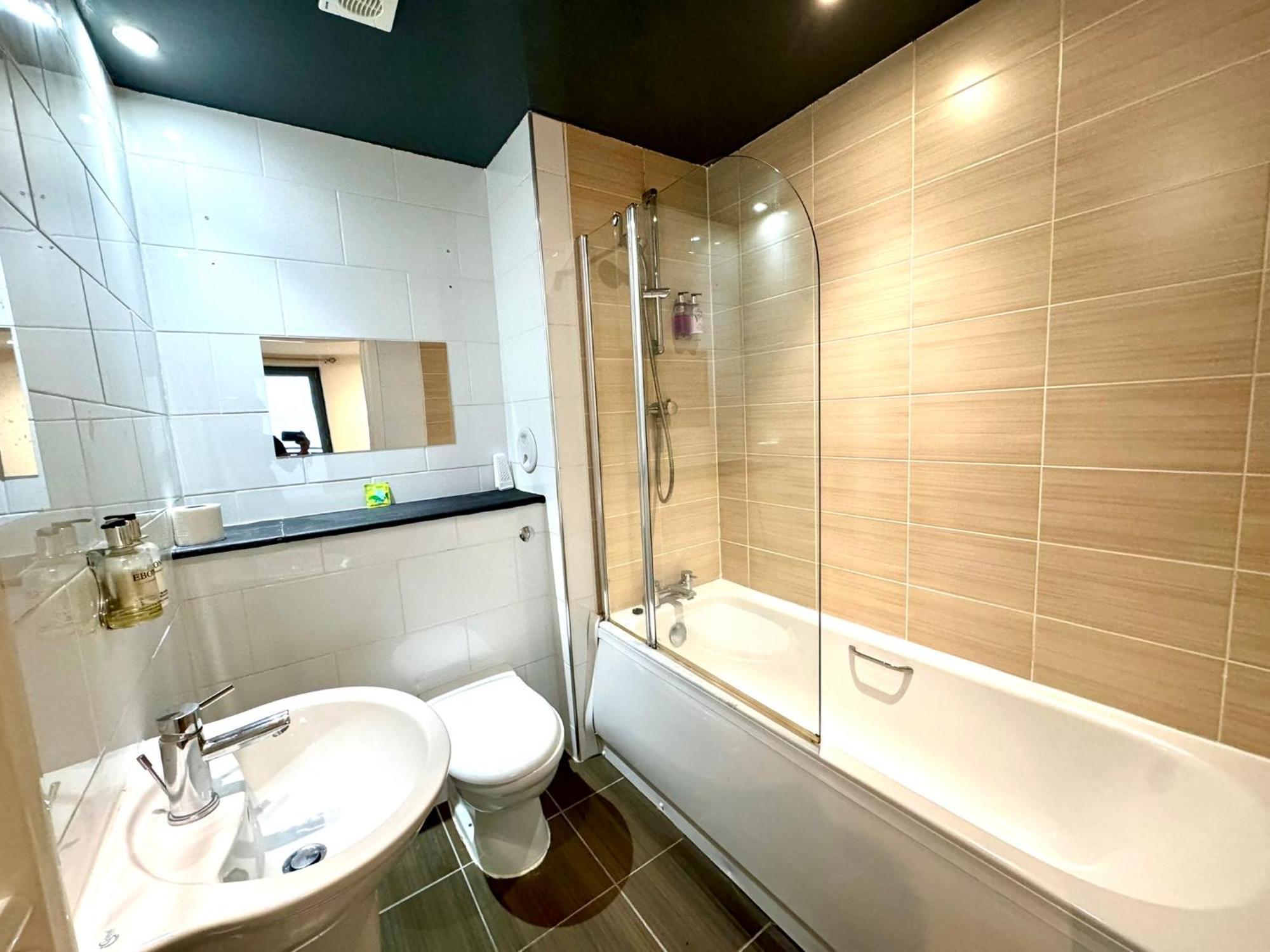 Ocean Park Apartments - Oceanfront - Free Parking And Fast Wifi 爱丁堡 外观 照片