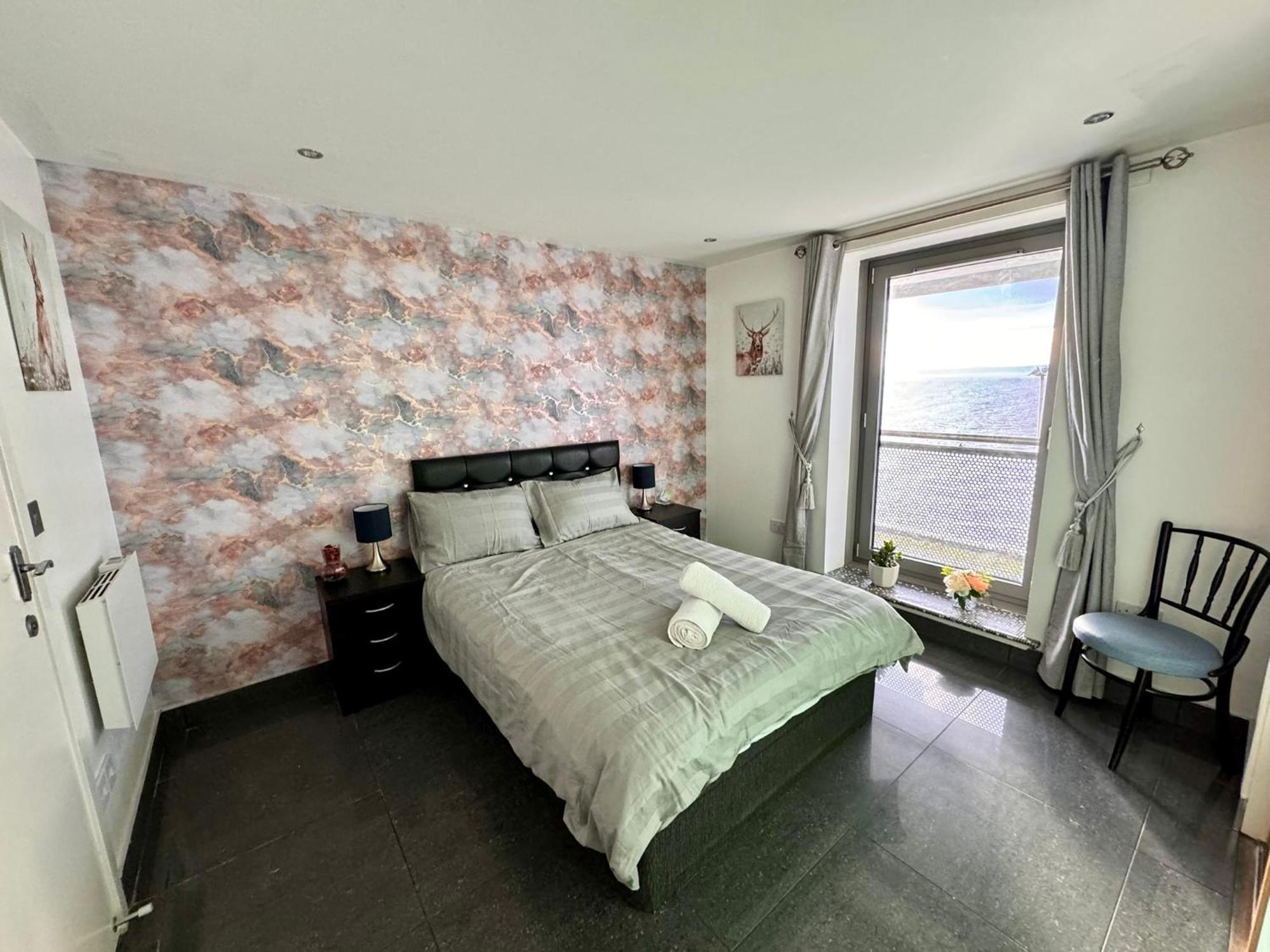 Ocean Park Apartments - Oceanfront - Free Parking And Fast Wifi 爱丁堡 外观 照片